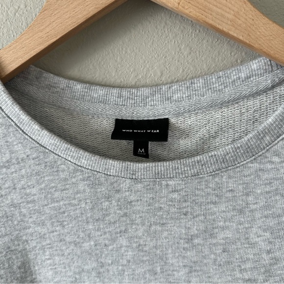 Who What Wear Gray & Light Blue Button Down Back Blouse Size Medium - Picture 3 of 14